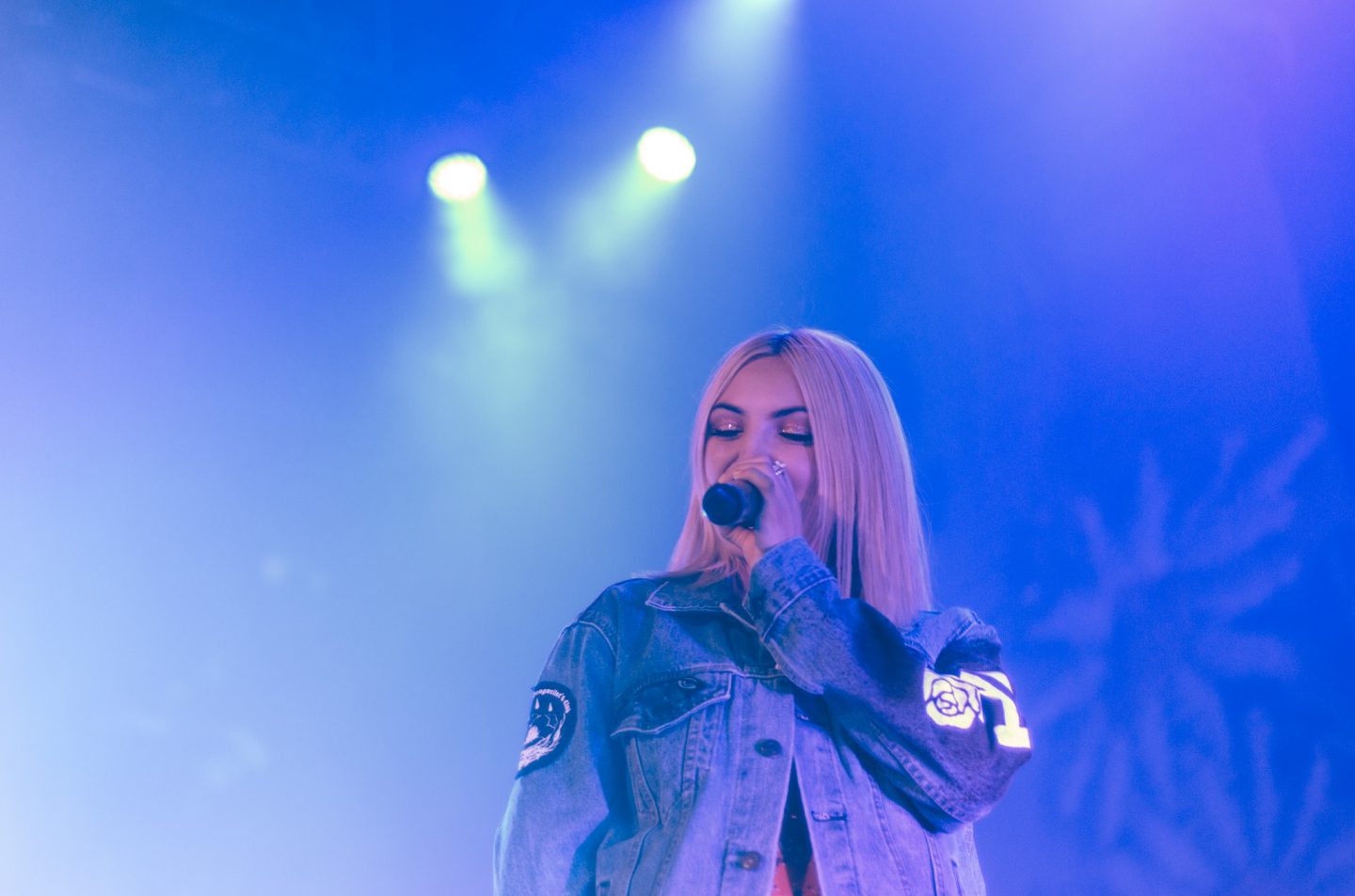 Julia Michaels at House of Blues Chicago by Kaelyn Dodd Photography